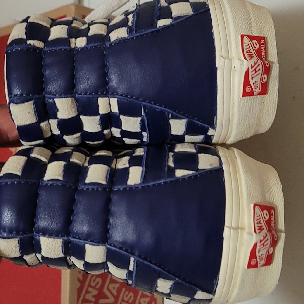 Vans blue 💙& white leather checkered shoes. NEW! - Picture 3 of 7